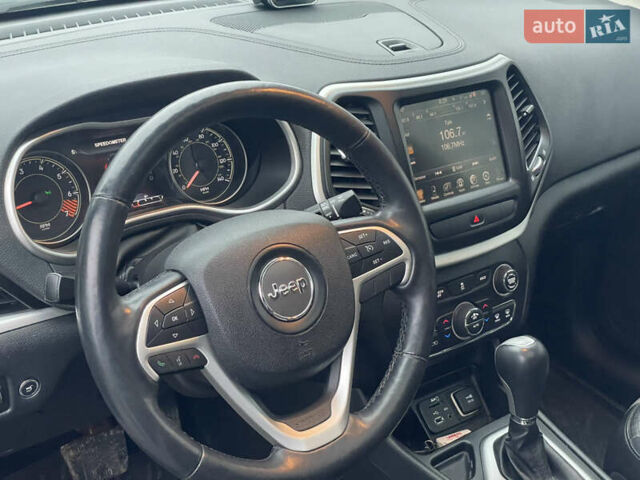 Белый Джип Чероки, объемом двигателя 2.4 л и пробегом 190 тыс. км за 12999 $, фото 28 на Automoto.ua