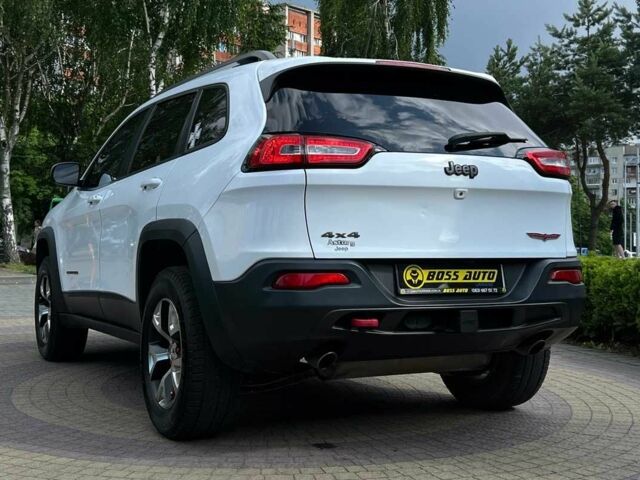 Білий Джип Cherokee, об'ємом двигуна 3.2 л та пробігом 273 тис. км за 11900 $, фото 4 на Automoto.ua