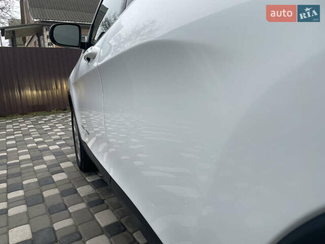 Белый Джип Чероки, объемом двигателя 2.4 л и пробегом 190 тыс. км за 12999 $, фото 23 на Automoto.ua