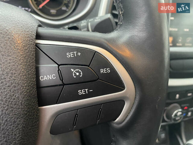 Белый Джип Чероки, объемом двигателя 2.4 л и пробегом 190 тыс. км за 12999 $, фото 54 на Automoto.ua