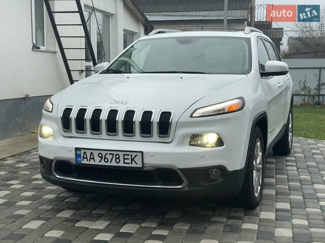 Белый Джип Чероки, объемом двигателя 2.4 л и пробегом 190 тыс. км за 12999 $, фото 2 на Automoto.ua