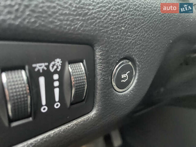 Белый Джип Чероки, объемом двигателя 2.4 л и пробегом 190 тыс. км за 12999 $, фото 52 на Automoto.ua