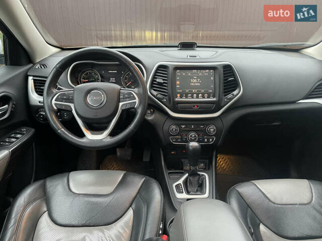 Белый Джип Чероки, объемом двигателя 2.4 л и пробегом 190 тыс. км за 12999 $, фото 34 на Automoto.ua