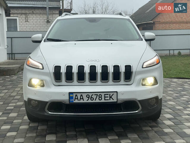 Белый Джип Чероки, объемом двигателя 2.4 л и пробегом 190 тыс. км за 12999 $, фото 3 на Automoto.ua