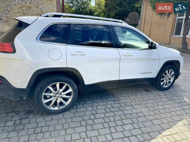 Білий Джип Cherokee, об'ємом двигуна 2.36 л та пробігом 220 тис. км за 12000 $, фото 2 на Automoto.ua