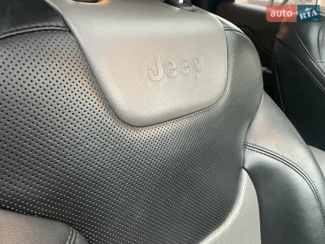 Белый Джип Чероки, объемом двигателя 2.4 л и пробегом 190 тыс. км за 12999 $, фото 51 на Automoto.ua