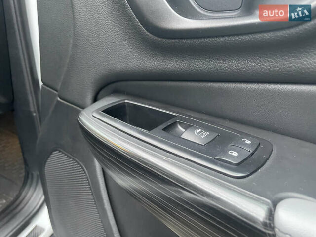 Белый Джип Чероки, объемом двигателя 2.4 л и пробегом 190 тыс. км за 12999 $, фото 38 на Automoto.ua