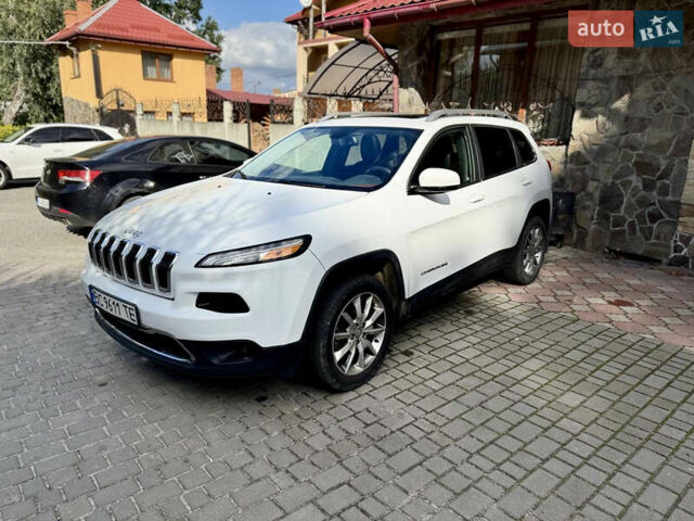 Білий Джип Cherokee, об'ємом двигуна 2.36 л та пробігом 220 тис. км за 12000 $, фото 1 на Automoto.ua
