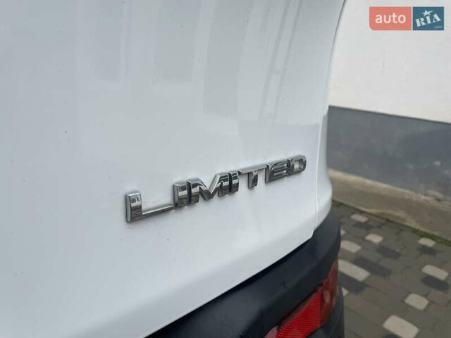 Белый Джип Чероки, объемом двигателя 2.4 л и пробегом 190 тыс. км за 12999 $, фото 25 на Automoto.ua