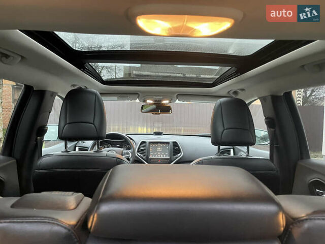 Белый Джип Чероки, объемом двигателя 2.4 л и пробегом 190 тыс. км за 12999 $, фото 57 на Automoto.ua