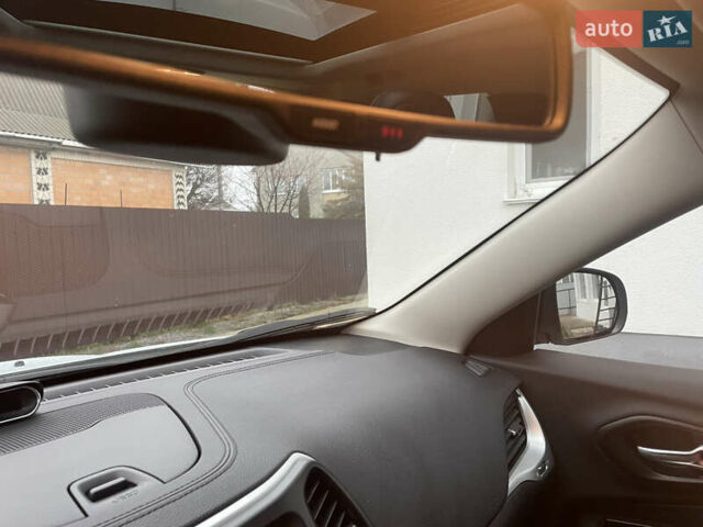 Белый Джип Чероки, объемом двигателя 2.4 л и пробегом 190 тыс. км за 12999 $, фото 56 на Automoto.ua