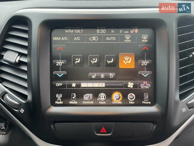 Белый Джип Чероки, объемом двигателя 2.4 л и пробегом 190 тыс. км за 12999 $, фото 46 на Automoto.ua