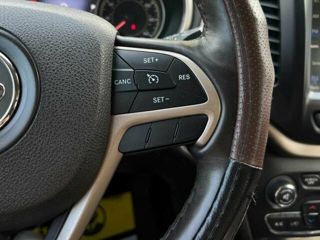 Білий Джип Cherokee, об'ємом двигуна 3.2 л та пробігом 273 тис. км за 11900 $, фото 22 на Automoto.ua