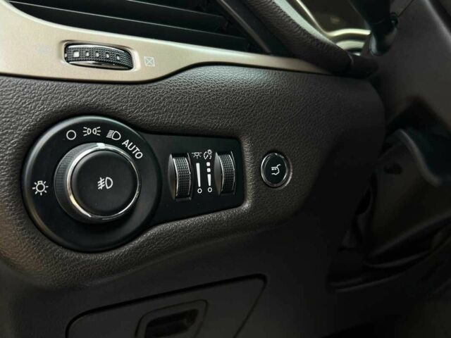 Білий Джип Cherokee, об'ємом двигуна 3.2 л та пробігом 273 тис. км за 11900 $, фото 20 на Automoto.ua