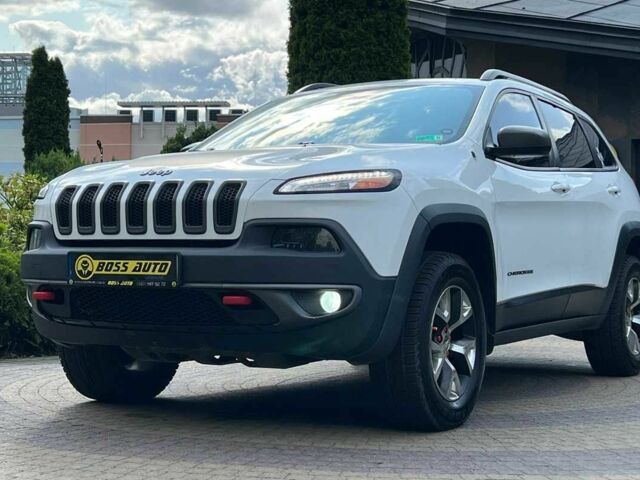Білий Джип Cherokee, об'ємом двигуна 3.2 л та пробігом 273 тис. км за 11900 $, фото 2 на Automoto.ua