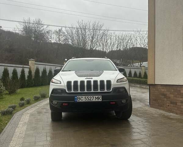 Белый Джип Чероки, объемом двигателя 3.24 л и пробегом 159 тыс. км за 17000 $, фото 1 на Automoto.ua