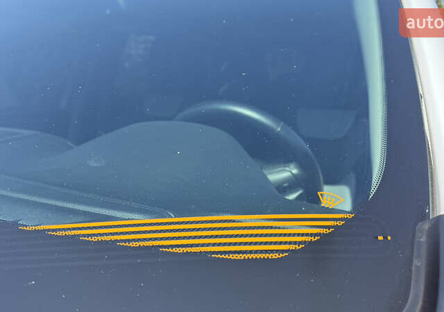 Джип Чероки 2014 в Днепре (Днепропетровске) на Automoto.ua Белый Джип Чероки, объемом двигателя 2.36 л и пробегом 359 тыс. км за 13300 $, фото 19 на Automoto.ua