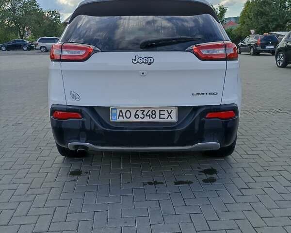 Білий Джип Cherokee, об'ємом двигуна 2.4 л та пробігом 123 тис. км за 17499 $, фото 6 на Automoto.ua