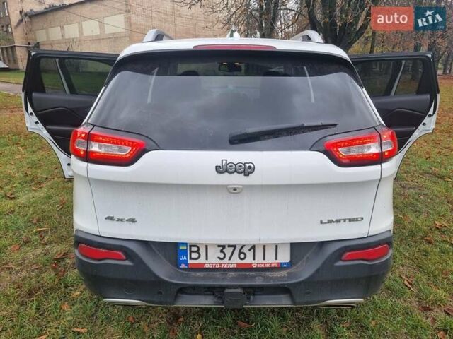Белый Джип Чероки, объемом двигателя 3.2 л и пробегом 135 тыс. км за 14500 $, фото 10 на Automoto.ua