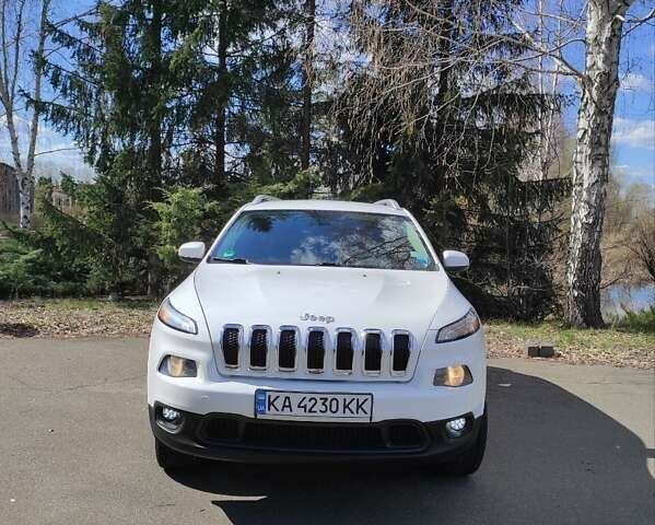 Белый Джип Чероки, объемом двигателя 2.4 л и пробегом 175 тыс. км за 13400 $, фото 87 на Automoto.ua