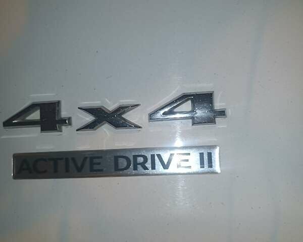 Білий Джип Cherokee, об'ємом двигуна 3.24 л та пробігом 146 тис. км за 16700 $, фото 2 на Automoto.ua