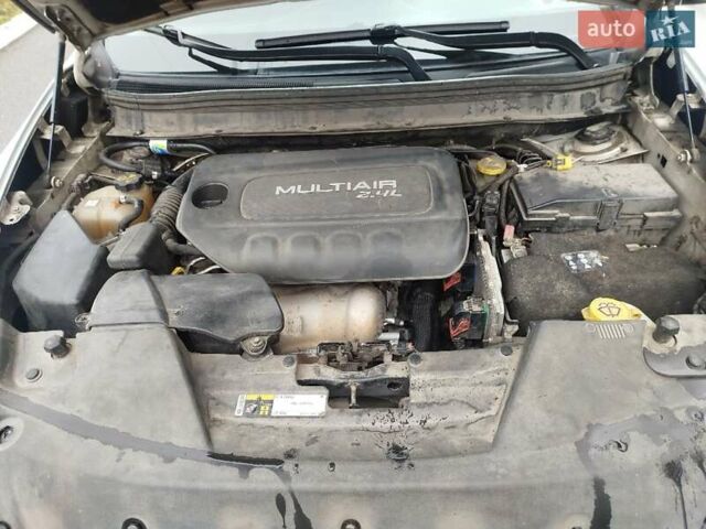 Белый Джип Чероки, объемом двигателя 2.36 л и пробегом 270 тыс. км за 11400 $, фото 7 на Automoto.ua