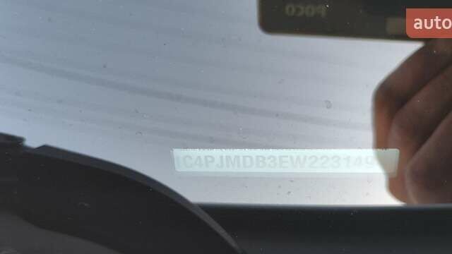 Джип Чероки 2014 в Прилуках на Automoto.ua Белый Джип Чероки, объемом двигателя 2.36 л и пробегом 98 тыс. км за 16000 $, фото 8 на Automoto.ua