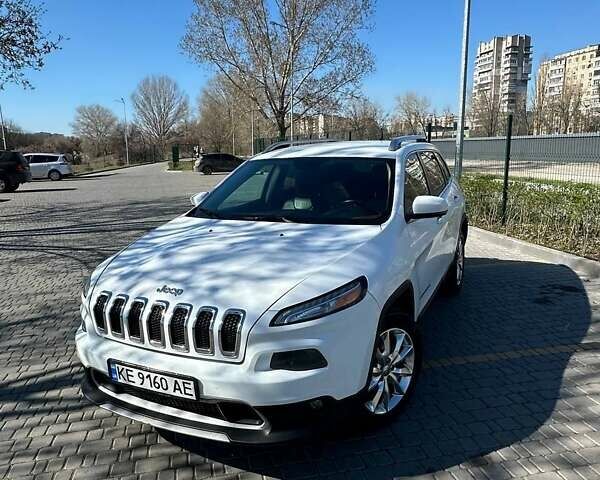 Белый Джип Чероки, объемом двигателя 2.36 л и пробегом 295 тыс. км за 13000 $, фото 7 на Automoto.ua