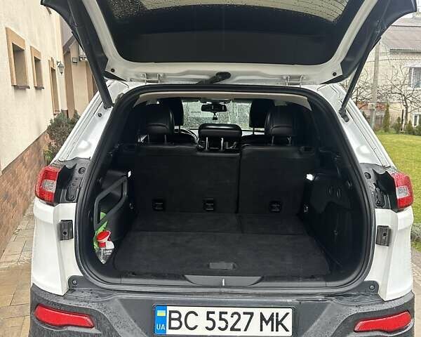 Белый Джип Чероки, объемом двигателя 3.24 л и пробегом 159 тыс. км за 17000 $, фото 9 на Automoto.ua