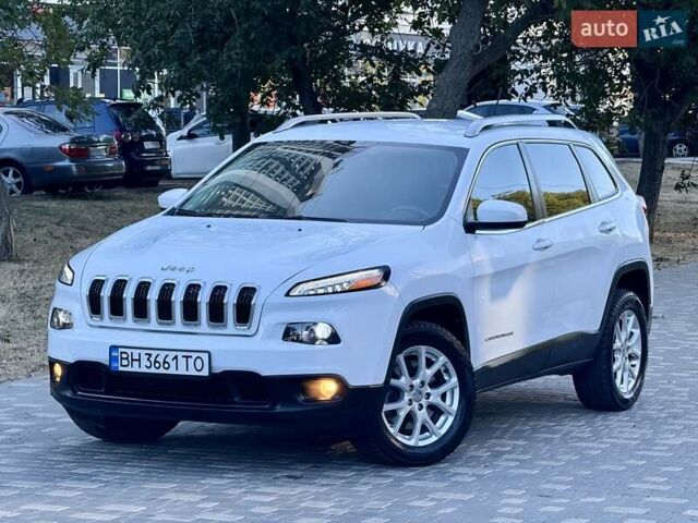 Белый Джип Чероки, объемом двигателя 2.39 л и пробегом 148 тыс. км за 10800 $, фото 17 на Automoto.ua