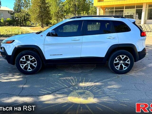 Джип Чероки 2014 в Вознесенске на Automoto.ua Белый Джип Чероки, объемом двигателя 2.4 л и пробегом 235 тыс. км за 13800 $, фото 5 на Automoto.ua
