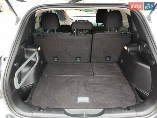 Белый Джип Чероки, объемом двигателя 2.36 л и пробегом 304 тыс. км за 11200 $, фото 4 на Automoto.ua