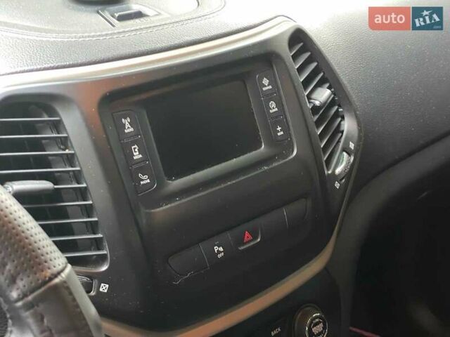 Білий Джип Cherokee, об'ємом двигуна 2.4 л та пробігом 290 тис. км за 12490 $, фото 18 на Automoto.ua