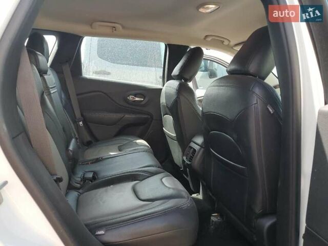 Белый Джип Чероки, объемом двигателя 2.4 л и пробегом 78 тыс. км за 1200 $, фото 10 на Automoto.ua