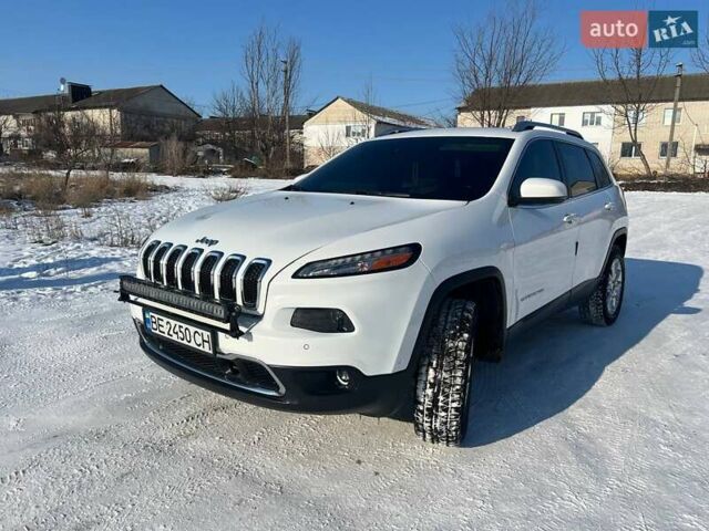 Білий Джип Cherokee, об'ємом двигуна 3.24 л та пробігом 146 тис. км за 16700 $, фото 13 на Automoto.ua