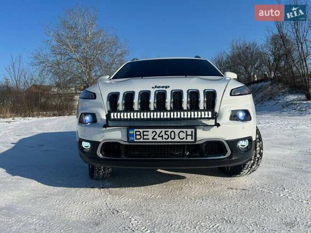 Білий Джип Cherokee, об'ємом двигуна 3.24 л та пробігом 146 тис. км за 16700 $, фото 10 на Automoto.ua