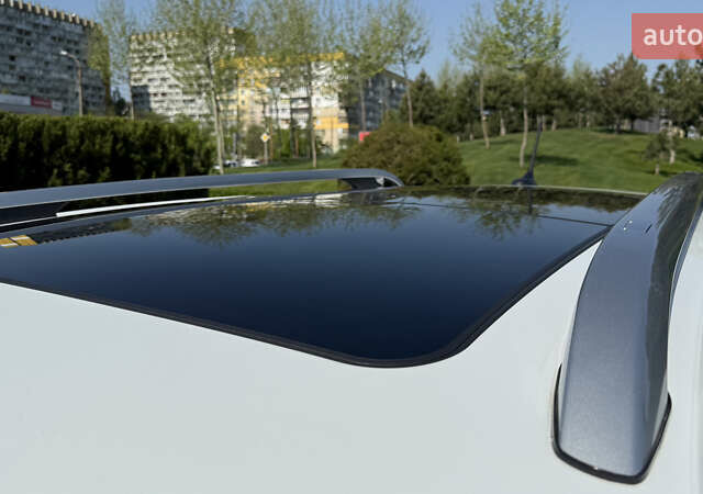 Джип Чероки 2014 в Днепре (Днепропетровске) на Automoto.ua Белый Джип Чероки, объемом двигателя 2.36 л и пробегом 359 тыс. км за 13300 $, фото 29 на Automoto.ua