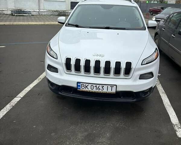 Білий Джип Cherokee, об'ємом двигуна 2.36 л та пробігом 190 тис. км за 10000 $, фото 5 на Automoto.ua