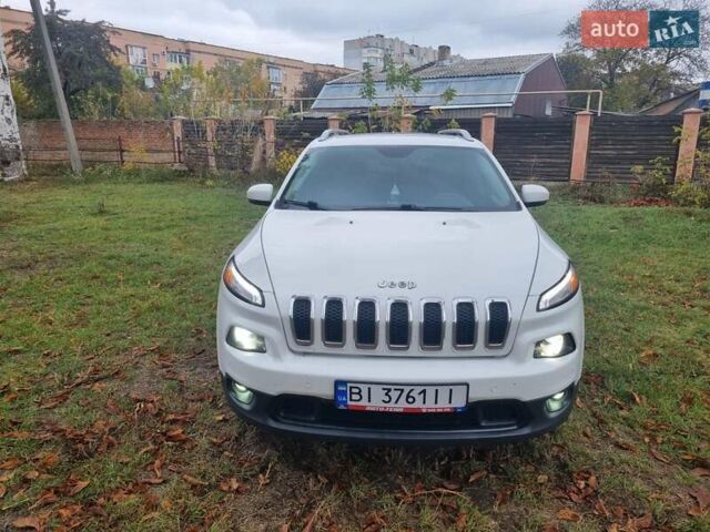 Белый Джип Чероки, объемом двигателя 3.2 л и пробегом 135 тыс. км за 13999 $, фото 4 на Automoto.ua