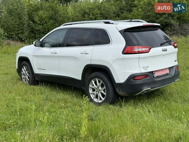 Белый Джип Чероки, объемом двигателя 2.4 л и пробегом 179 тыс. км за 11900 $, фото 6 на Automoto.ua