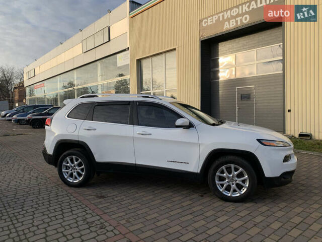 Білий Джип Cherokee, об'ємом двигуна 2.36 л та пробігом 297 тис. км за 9650 $, фото 4 на Automoto.ua