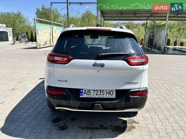 Білий Джип Cherokee, об'ємом двигуна 2.36 л та пробігом 121 тис. км за 14500 $, фото 3 на Automoto.ua
