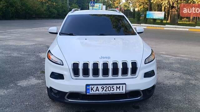 Білий Джип Cherokee, об'ємом двигуна 2.36 л та пробігом 161 тис. км за 16000 $, фото 2 на Automoto.ua