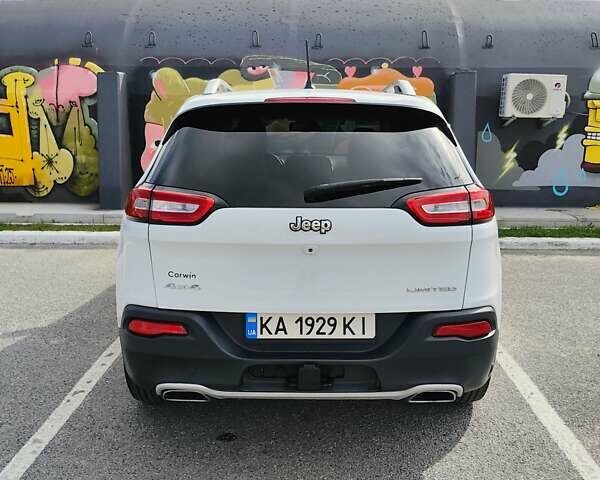 Джип Cherokee 2015 у Києві на Automoto.ua Білий Джип Cherokee, об'ємом двигуна 3.24 л та пробігом 148 тис. км за 13800 $, фото 12 на Automoto.ua
