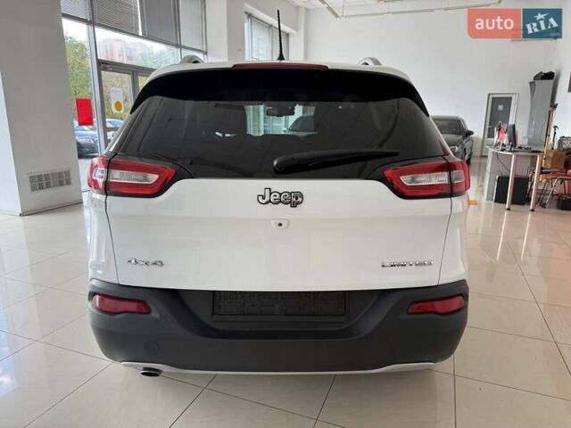 Джип Чероки 2015 в Черновцах на Automoto.ua Белый Джип Чероки, объемом двигателя 2.36 л и пробегом 123 тыс. км за 12990 $, фото 27 на Automoto.ua