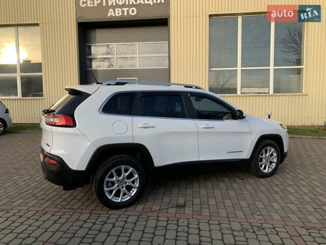 Білий Джип Cherokee, об'ємом двигуна 2.36 л та пробігом 297 тис. км за 9650 $, фото 6 на Automoto.ua