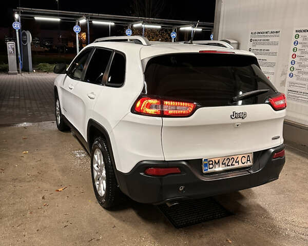 Білий Джип Cherokee, об'ємом двигуна 2.36 л та пробігом 260 тис. км за 11000 $, фото 14 на Automoto.ua