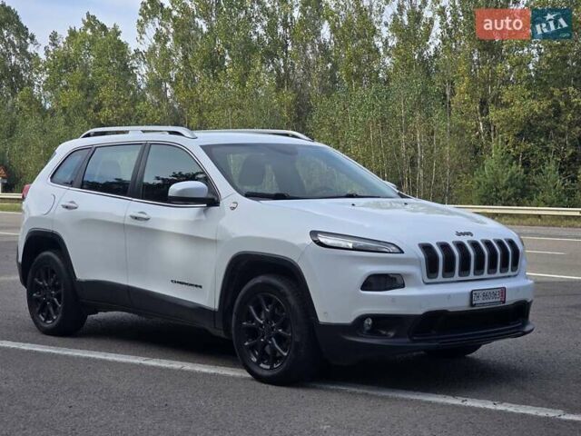 Белый Джип Чероки, объемом двигателя 2.2 л и пробегом 148 тыс. км за 15999 $, фото 10 на Automoto.ua