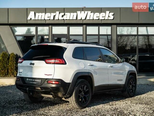 Белый Джип Чероки, объемом двигателя 3.24 л и пробегом 186 тыс. км за 17900 $, фото 4 на Automoto.ua