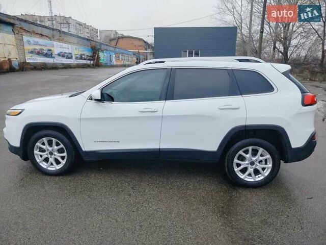 Белый Джип Чероки, объемом двигателя 0 л и пробегом 189 тыс. км за 11700 $, фото 16 на Automoto.ua